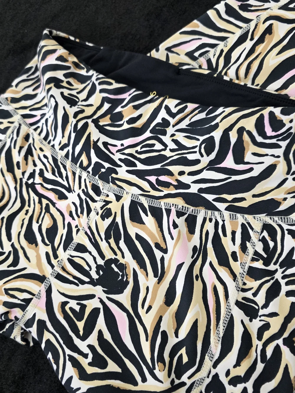 Lilly Pulitzer Luxletic Leggings In Animal Print - Picture 2 of 7